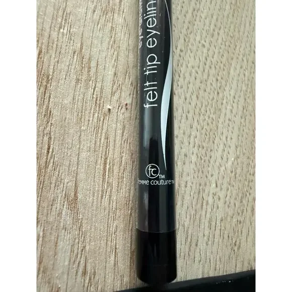 New Femme Couture Eye Drama Felt Tip Eyeliner - Black - Picture 5 of 5